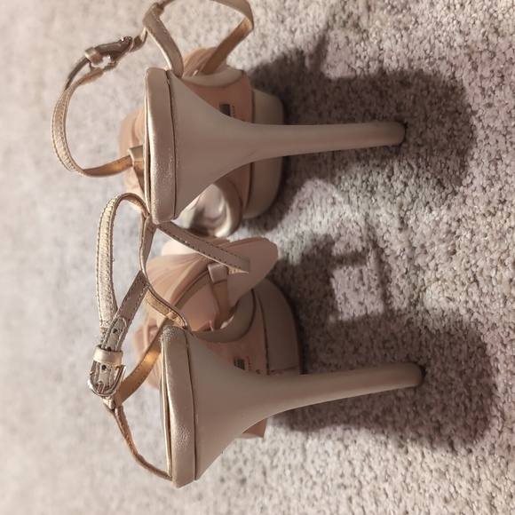 Badgley Mischka Heels - Picture 4 of 9
